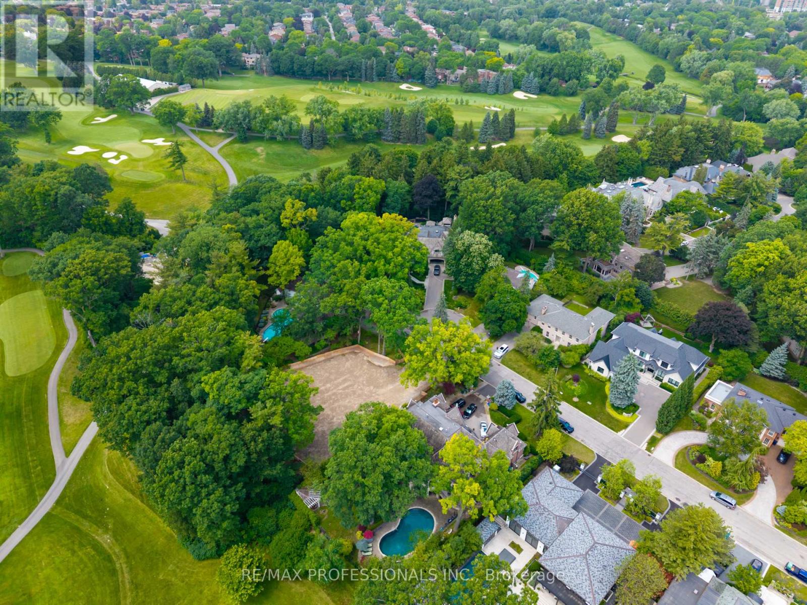10 Woodmere Court, Toronto, Ontario  M9A 3J1 - Photo 14 - W13535100