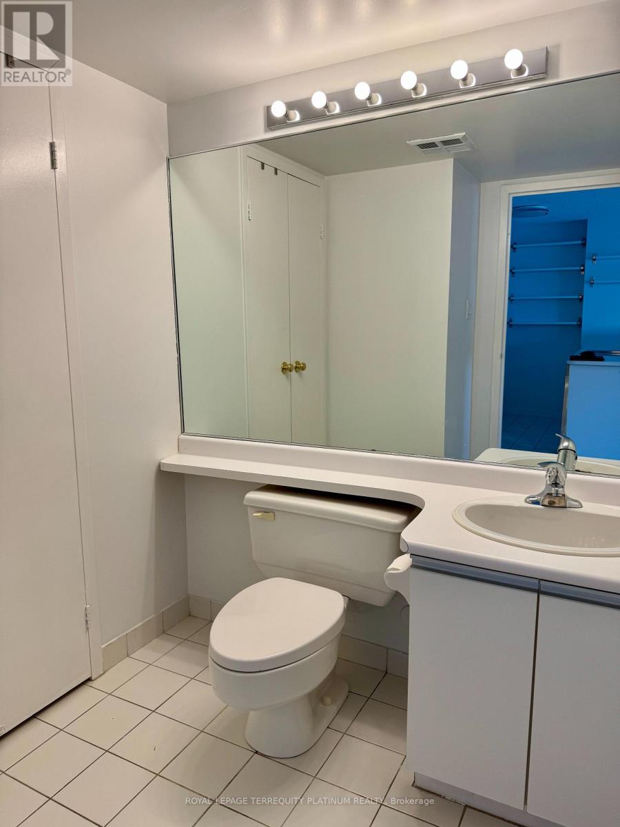 2409 - 10 Yonge Street, Toronto, Ontario  M5E 1R4 - Photo 6 - C13810412