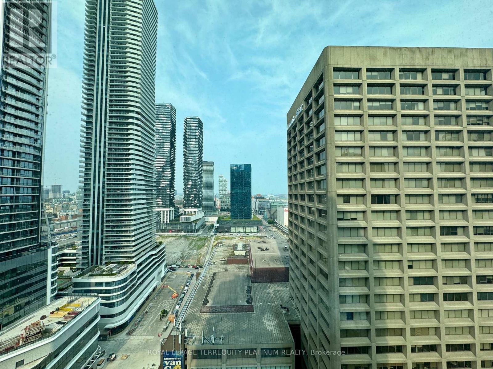 2409 - 10 Yonge Street, Toronto, Ontario  M5E 1R4 - Photo 8 - C13810412