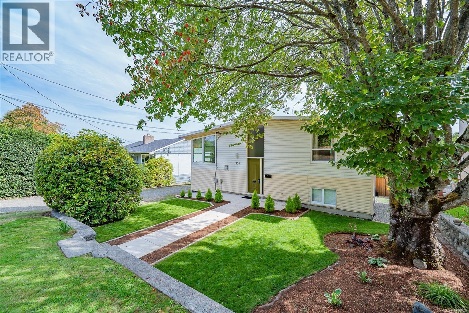 1330 Belford Ave photo 1