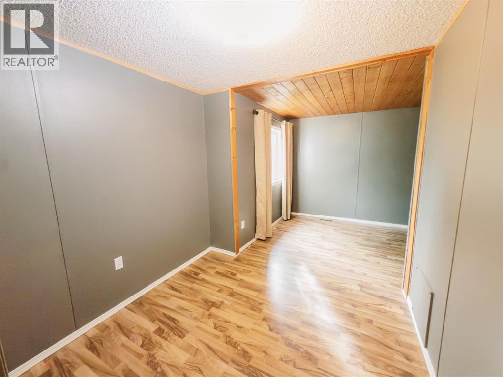 5101 49 Avenue photo 14