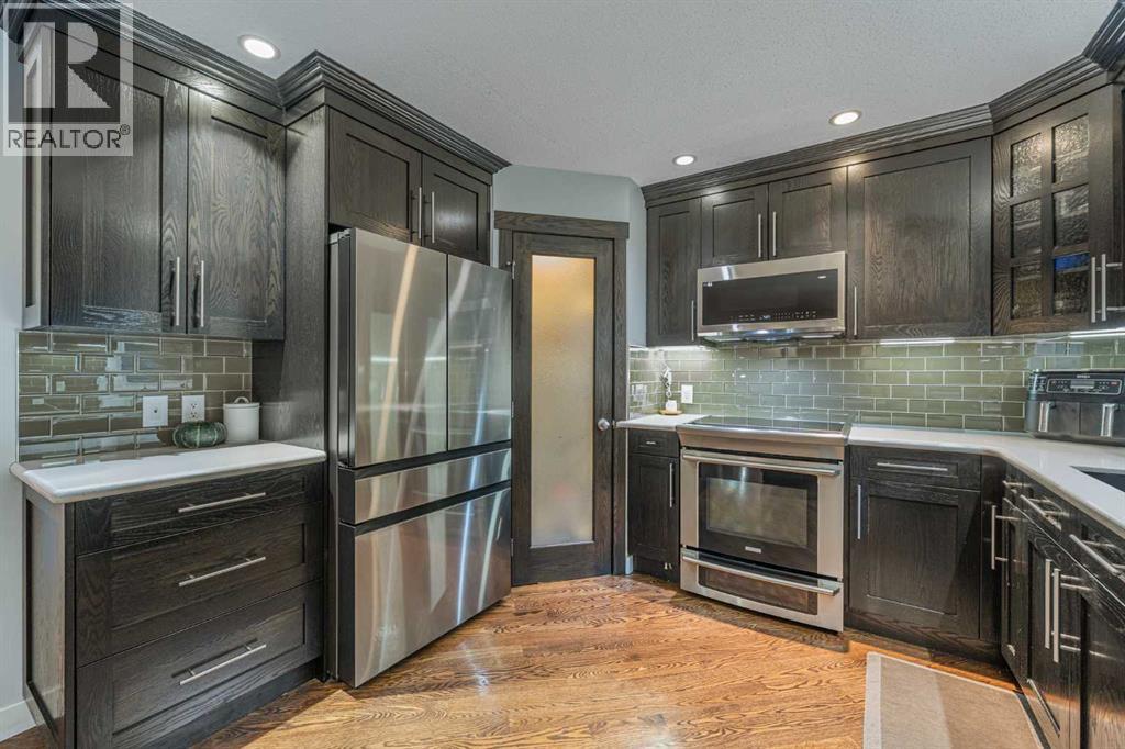 11 Sienna Hills Place SW, Calgary, Alberta  T3H 2W1 - Photo 19 - A2340366