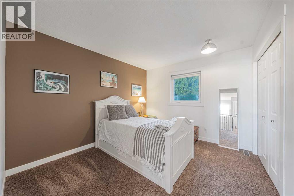 11 Sienna Hills Place SW, Calgary, Alberta  T3H 2W1 - Photo 28 - A2340366