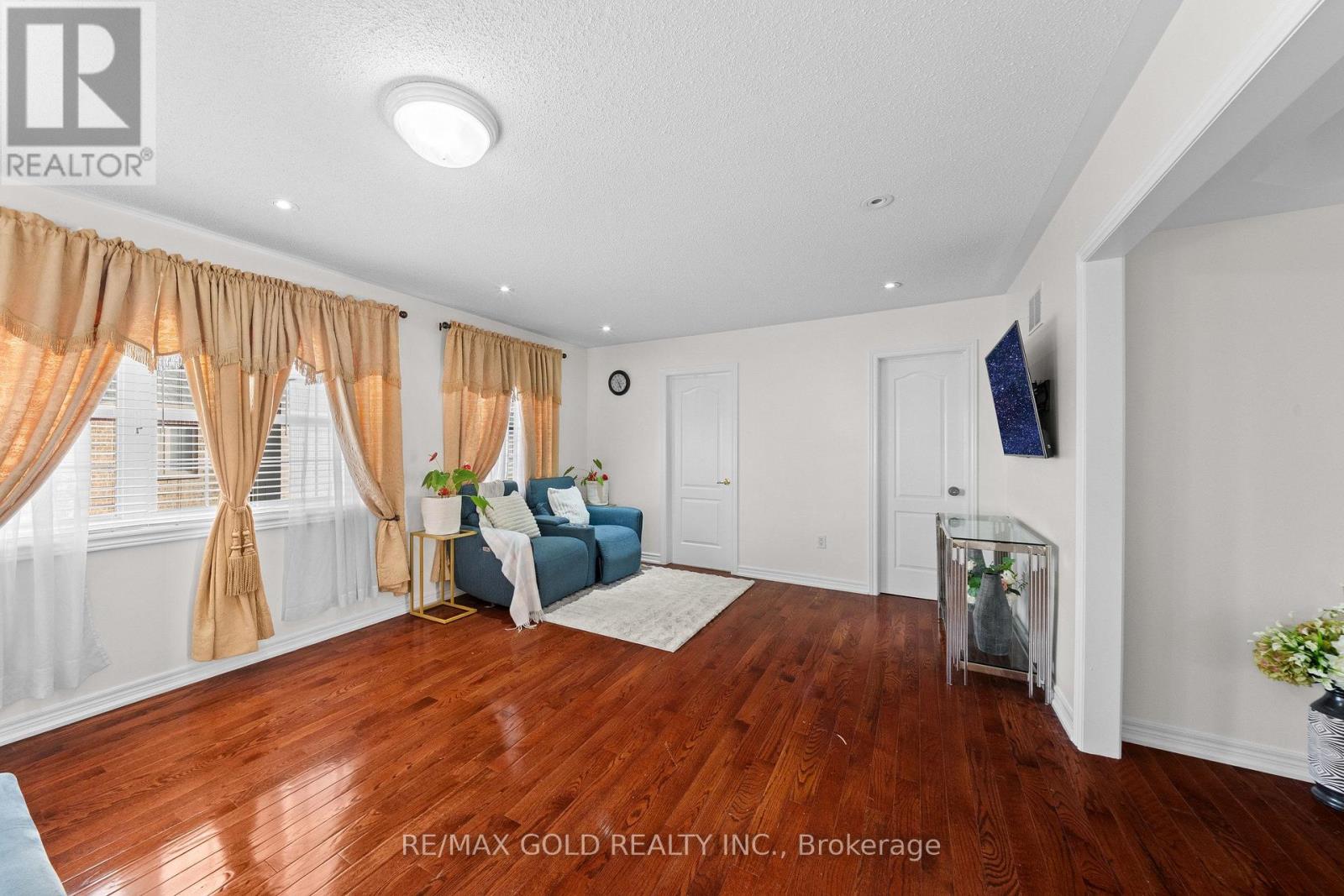 29 Royal Links Circle, Brampton, Ontario  L6P 2Z9 - Photo 20 - W13809574