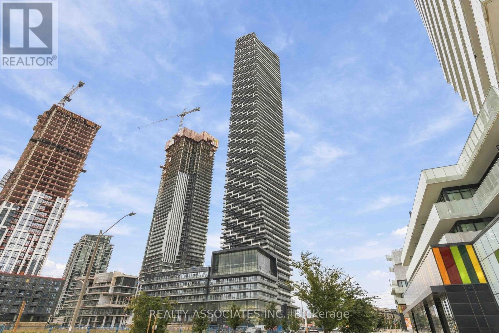 5703 - 448 Burnhamthorpe Road W, Mississauga, Ontario  L5B 0R4 - Photo 1 - W13810388