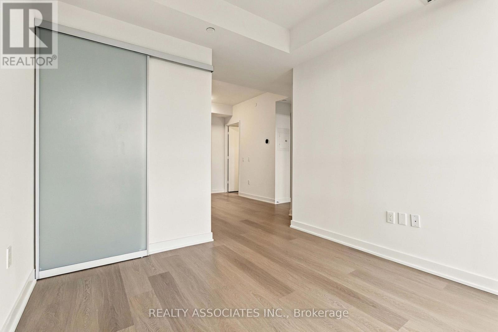 5703 - 448 Burnhamthorpe Road W, Mississauga, Ontario  L5B 0R4 - Photo 18 - W13810388