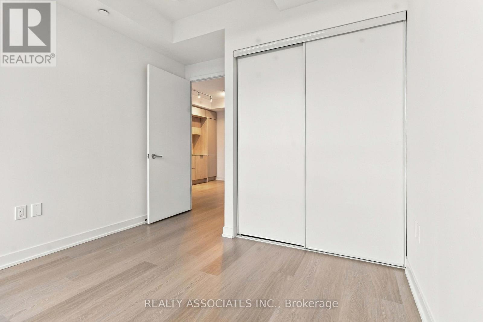 5703 - 448 Burnhamthorpe Road W, Mississauga, Ontario  L5B 0R4 - Photo 22 - W13810388