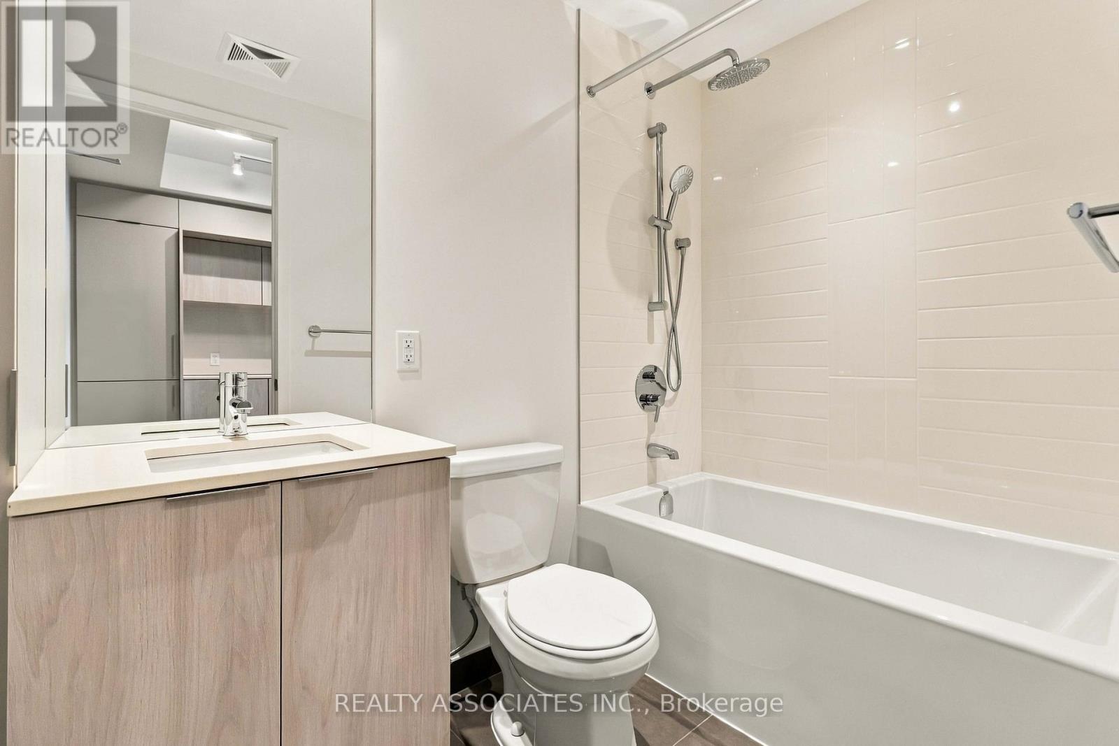 5703 - 448 Burnhamthorpe Road W, Mississauga, Ontario  L5B 0R4 - Photo 24 - W13810388