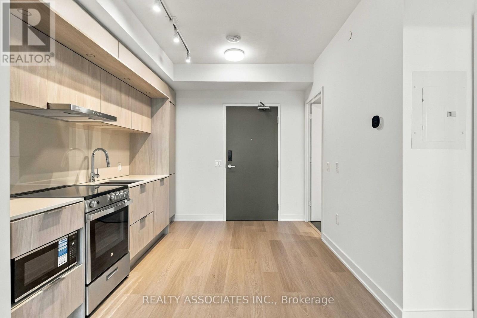 5703 - 448 Burnhamthorpe Road W, Mississauga, Ontario  L5B 0R4 - Photo 8 - W13810388