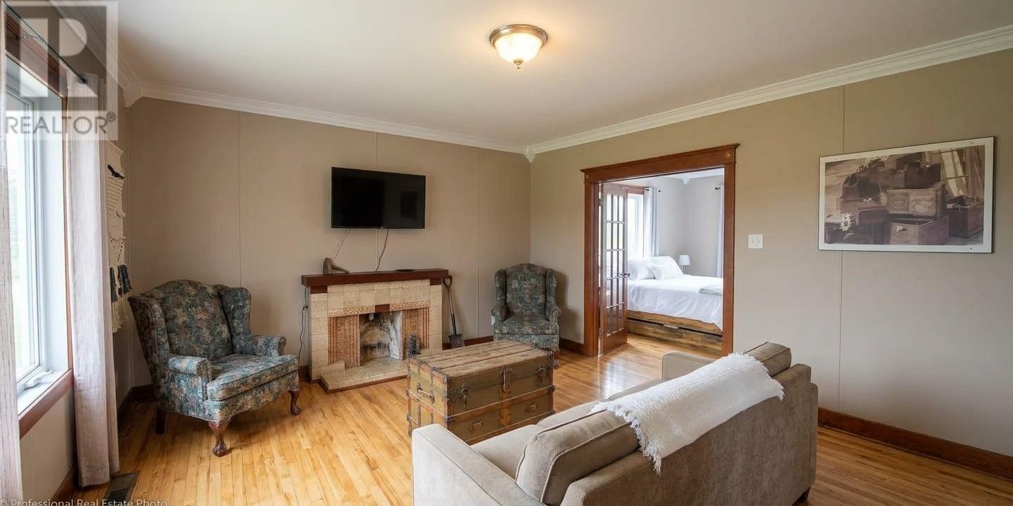 7 Bown Street, Bell Island, Newfoundland & Labrador  A0A 4H0 - Photo 3 - 1302826