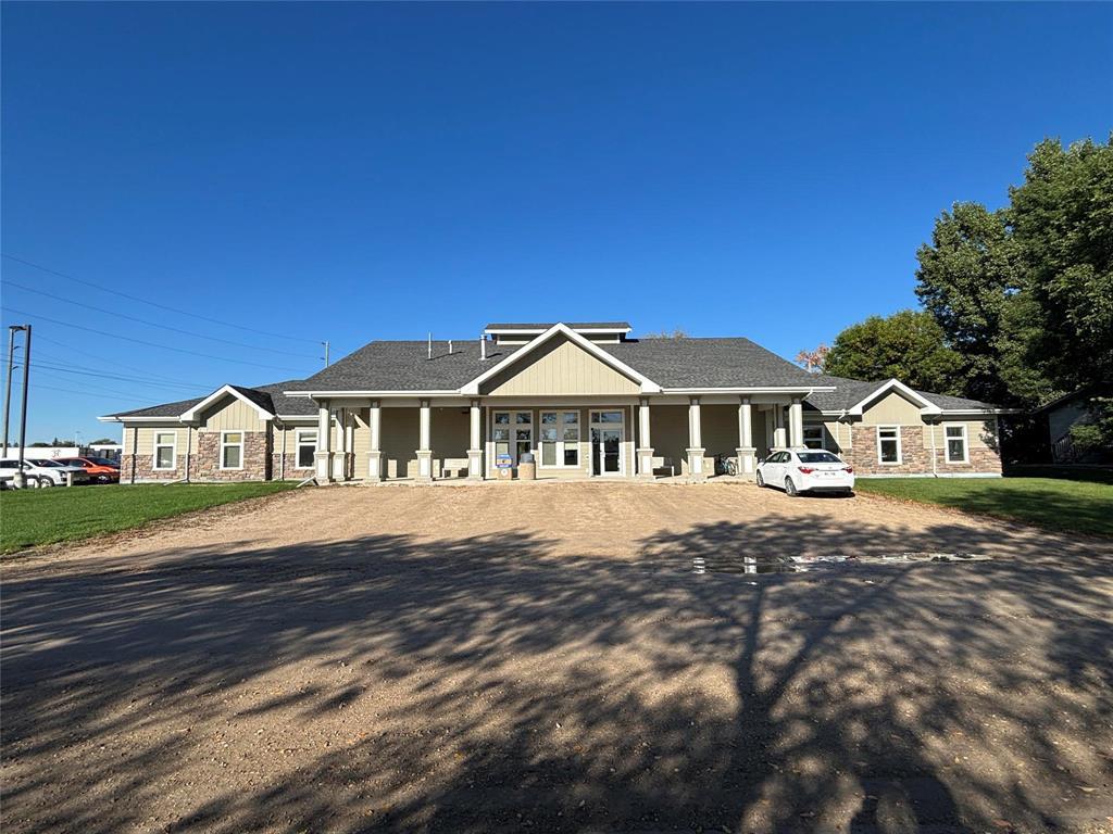 101 Campus Drive, Steinbach, Manitoba  R5G 1T4 - Photo 0 - 202623407
