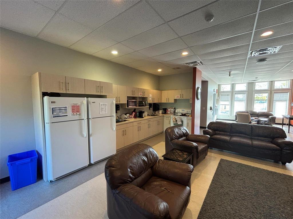 101 Campus Drive, Steinbach, Manitoba  R5G 1T4 - Photo 4 - 202623407