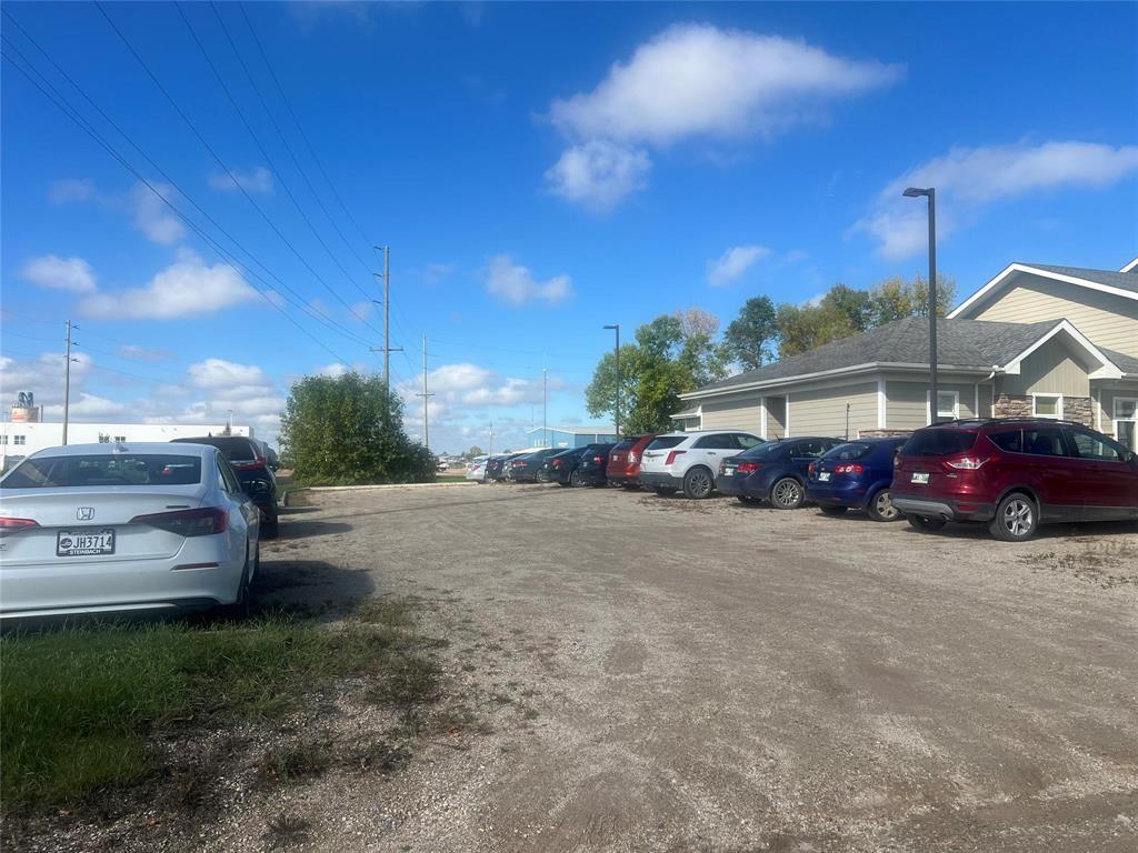 101 Campus Drive, Steinbach, Manitoba  R5G 1T4 - Photo 8 - 202623407