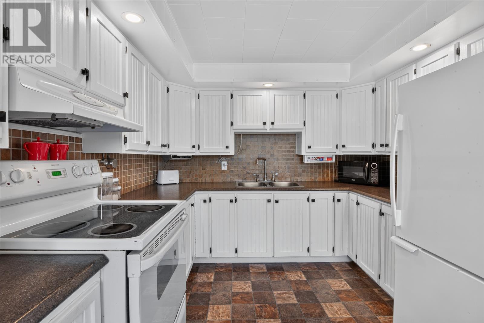 12 Riverside Road W, Glovertown — photo 5