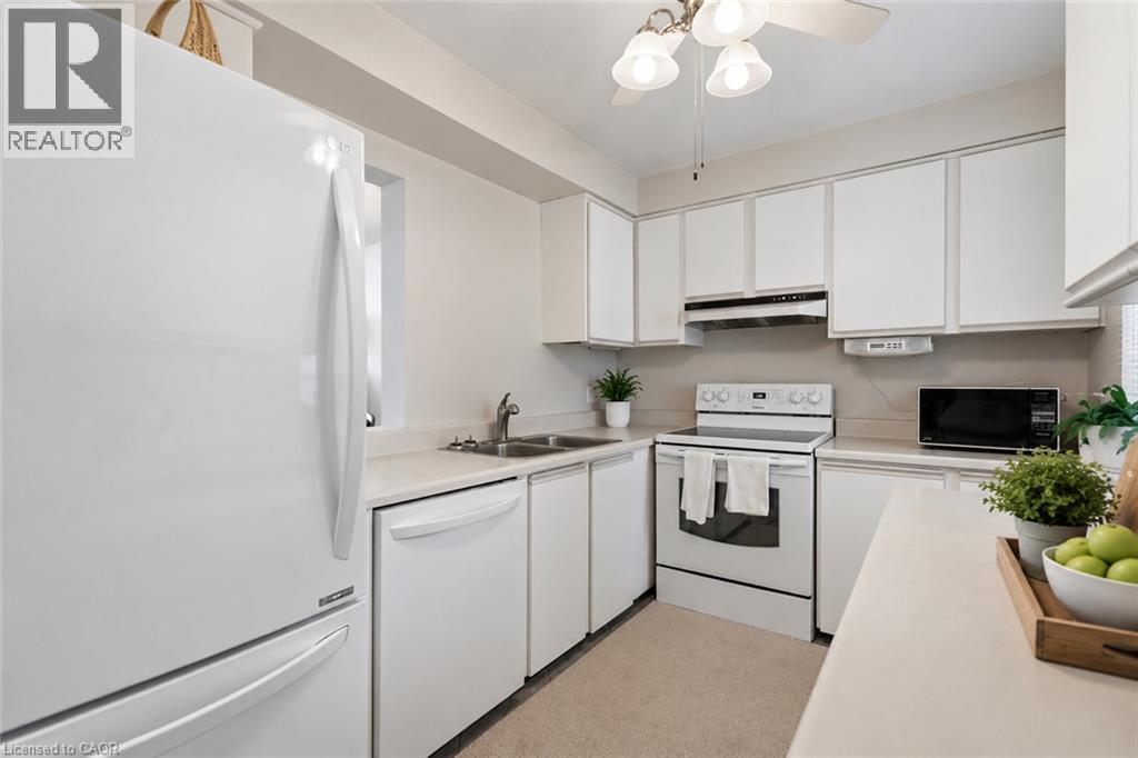 122 Lakeshore Road Unit# 46, St. Catharines, Ontario  L2N 6N6 - Photo 8 - 40862736