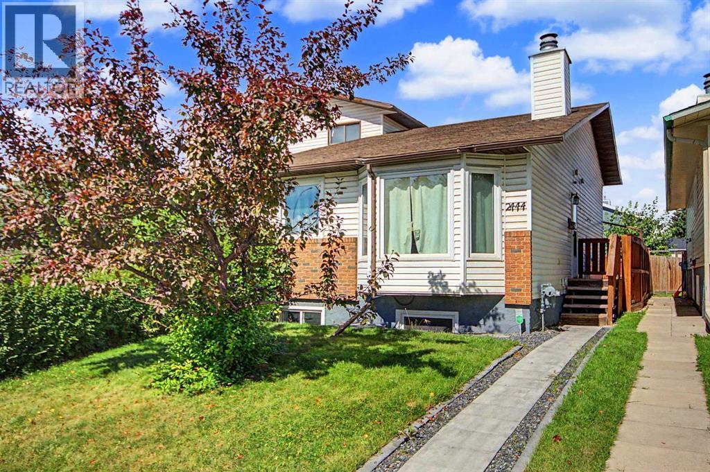 2444 Woodview Drive SW, Calgary, Alberta  T2W 4X7 - Photo 1 - A2343829