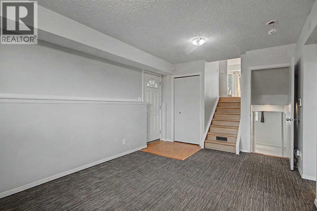 2444 Woodview Drive SW, Calgary, Alberta  T2W 4X7 - Photo 19 - A2343829