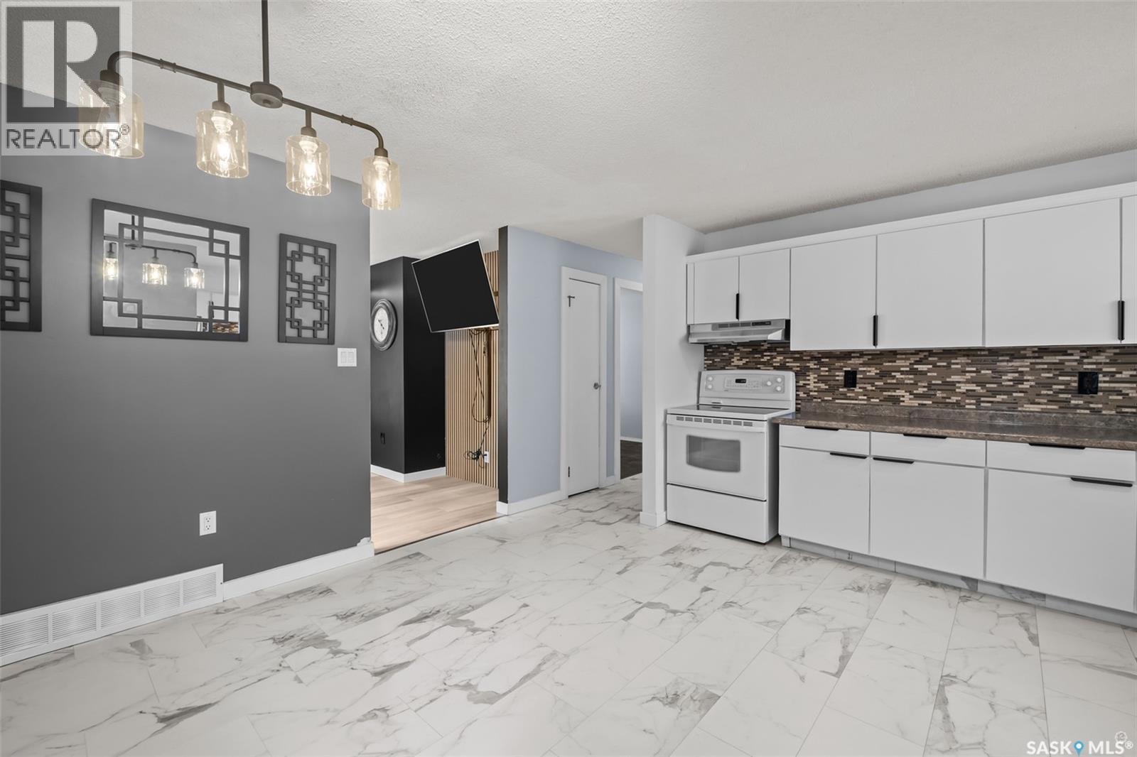 3035 Dunn Drive, Prince Albert, Saskatchewan  S6V 6Y5 - Photo 13 - SK049059