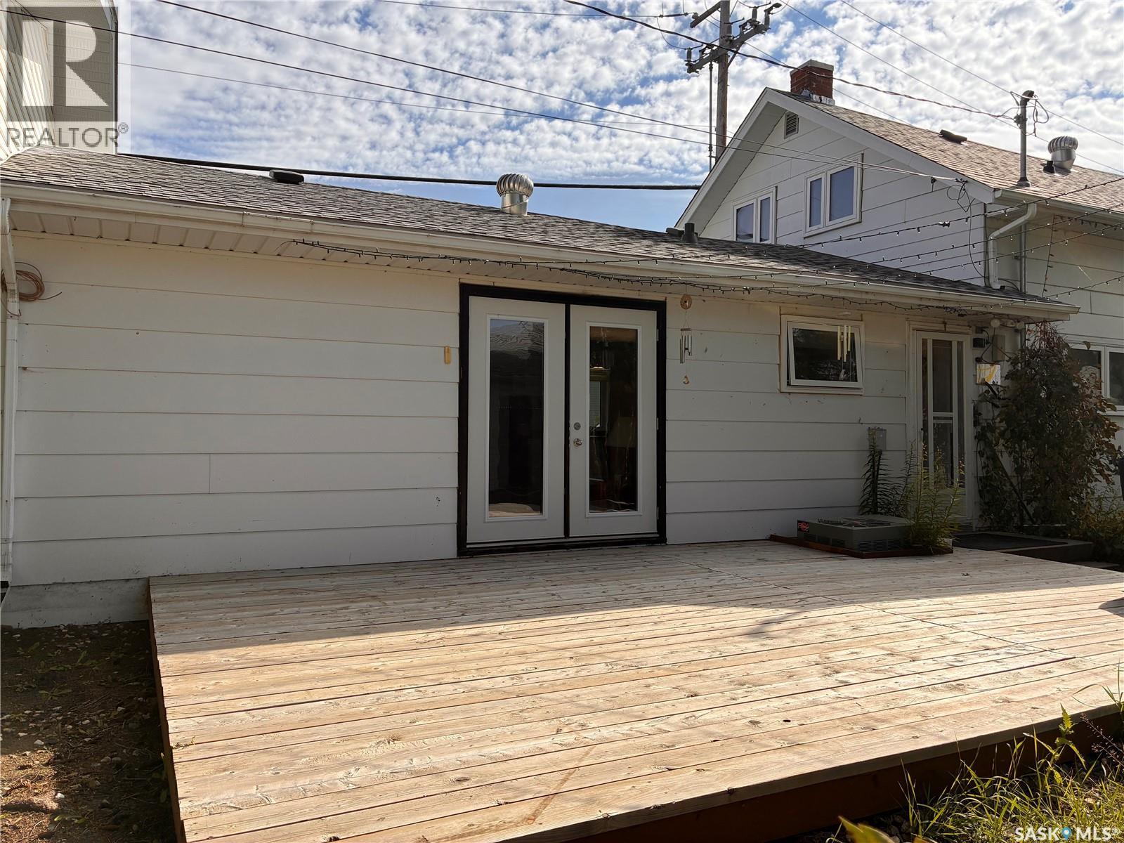 301 7th Avenue W, Nipawin, Saskatchewan  S0E 1E0 - Photo 13 - SK048946