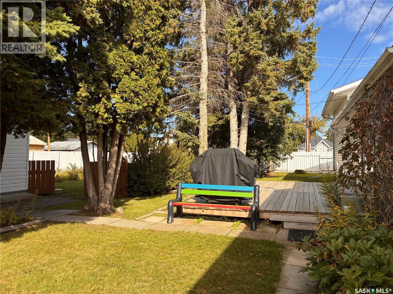 301 7th Avenue W, Nipawin, Saskatchewan  S0E 1E0 - Photo 16 - SK048946