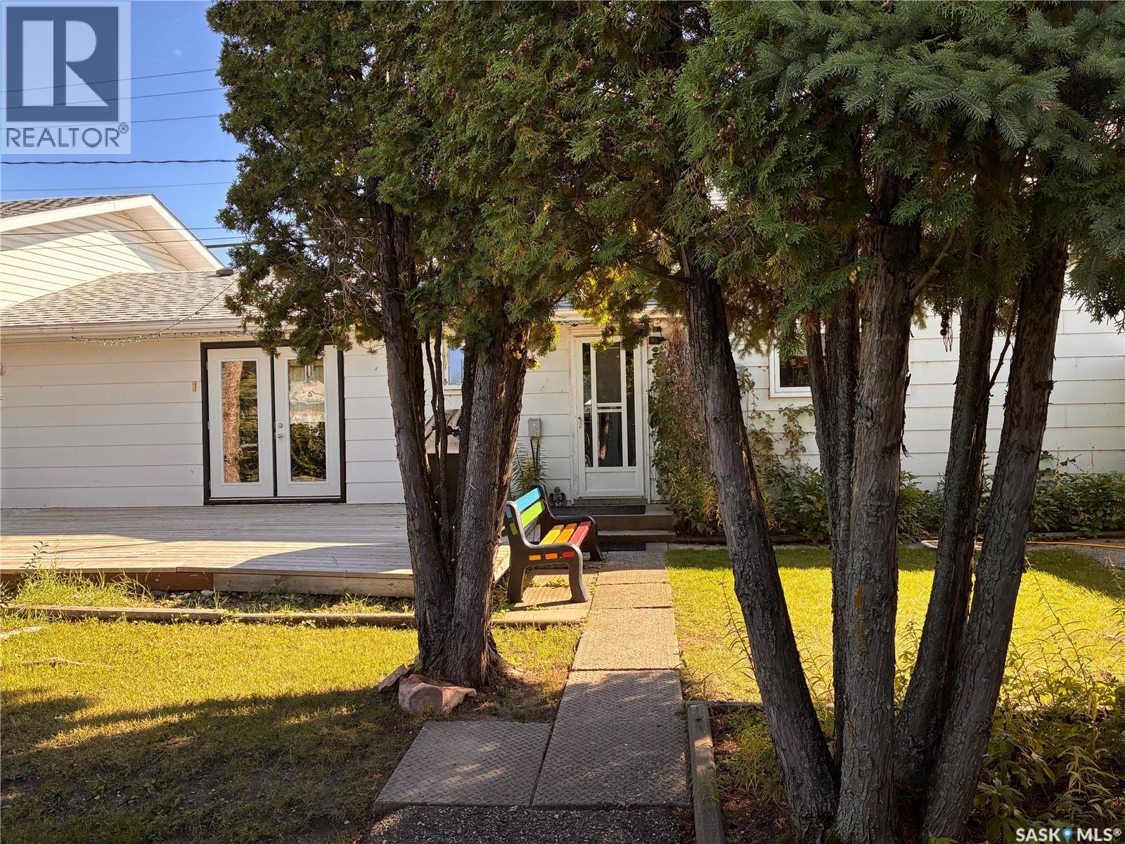 301 7th Avenue W, Nipawin, Saskatchewan  S0E 1E0 - Photo 17 - SK048946