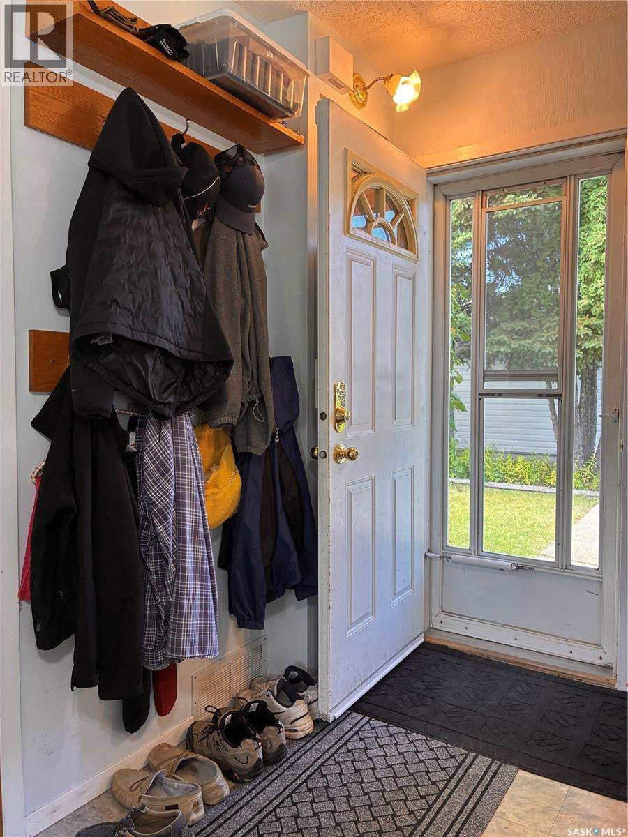 301 7th Avenue W, Nipawin, Saskatchewan  S0E 1E0 - Photo 18 - SK048946