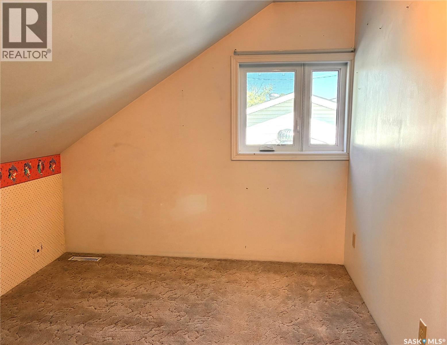 301 7th Avenue W, Nipawin, Saskatchewan  S0E 1E0 - Photo 36 - SK048946