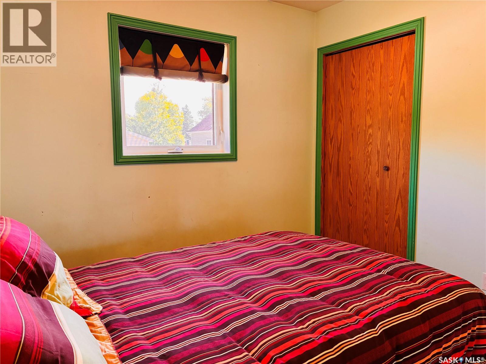 301 7th Avenue W, Nipawin, Saskatchewan  S0E 1E0 - Photo 43 - SK048946