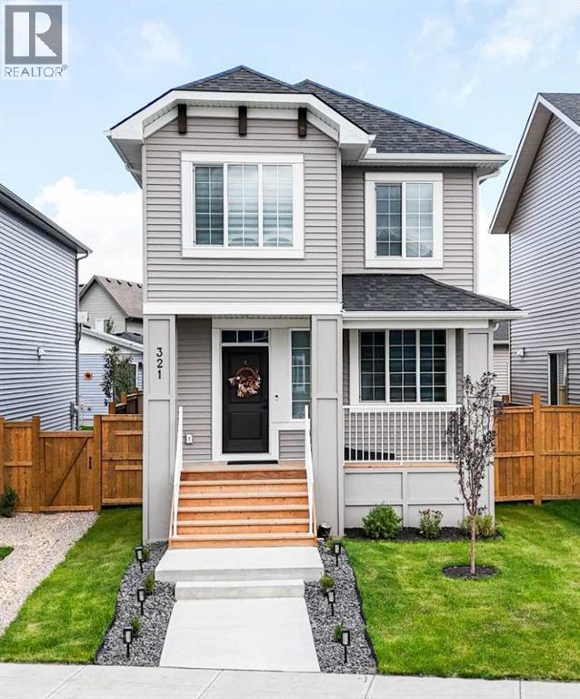 321 Ellen Park, Crossfield, Alberta  T0M 0S0 - Photo 1 - A2343003