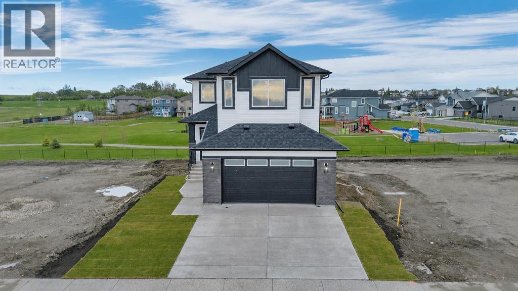 112 Lakewood, Strathmore, Alberta  T1P 2J9 - Photo 4 - A2344648