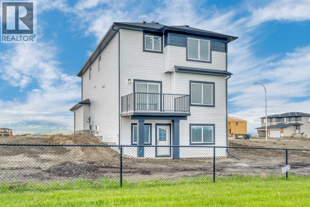 112 Lakewood, Strathmore, Alberta  T1P 2J9 - Photo 40 - A2344648