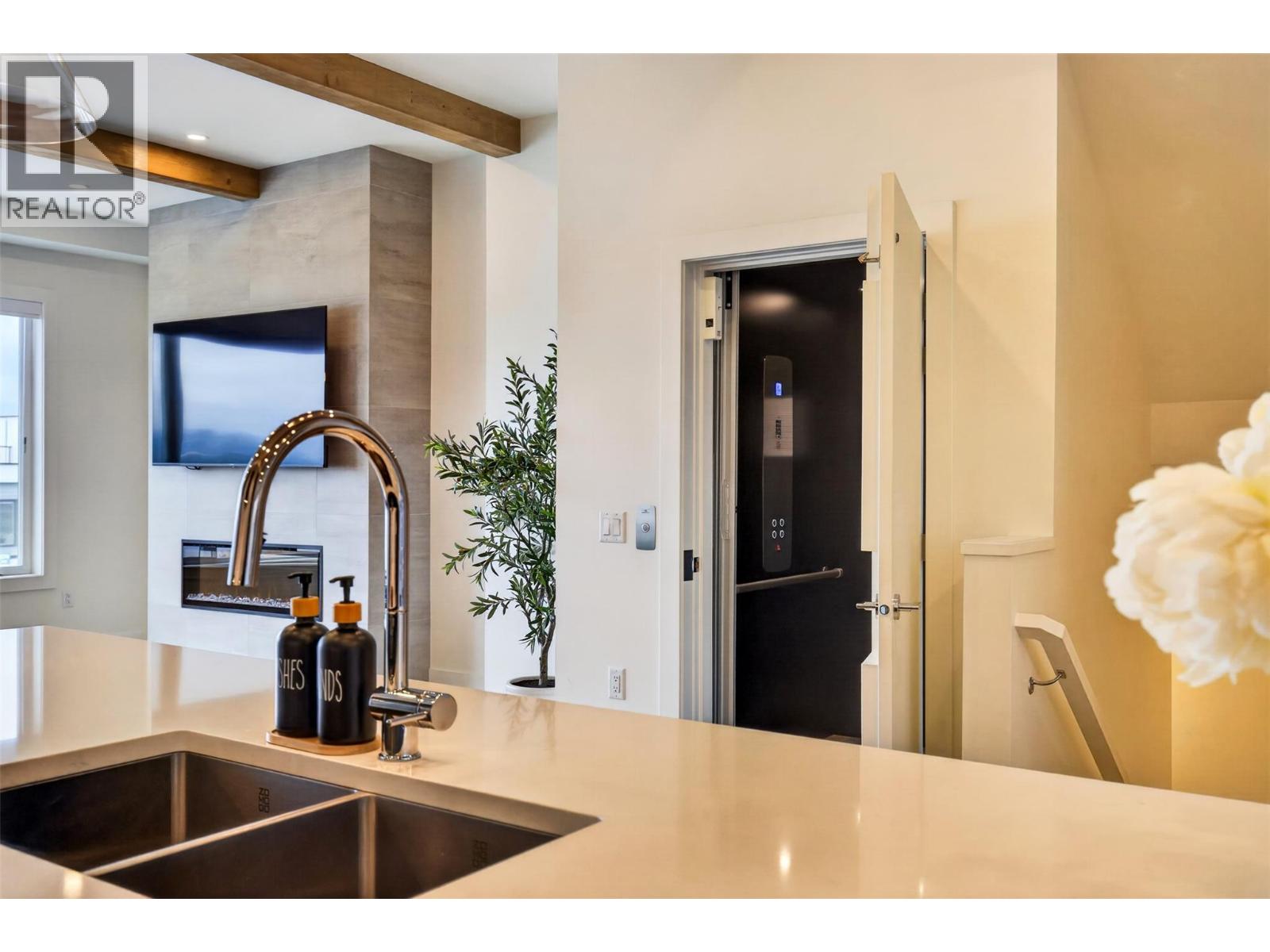 2100 Campbell Place Unit# 103, Westbank, British Columbia  V1Z 1S9 - Photo 6 - 10400351