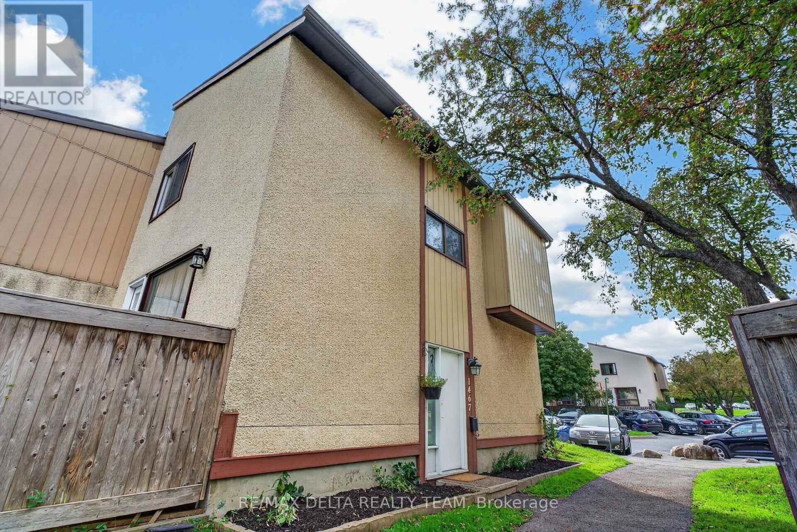 1467 Bethamy Lane, Ottawa, Ontario K1J 8P7 - Photo 3 - X13810508