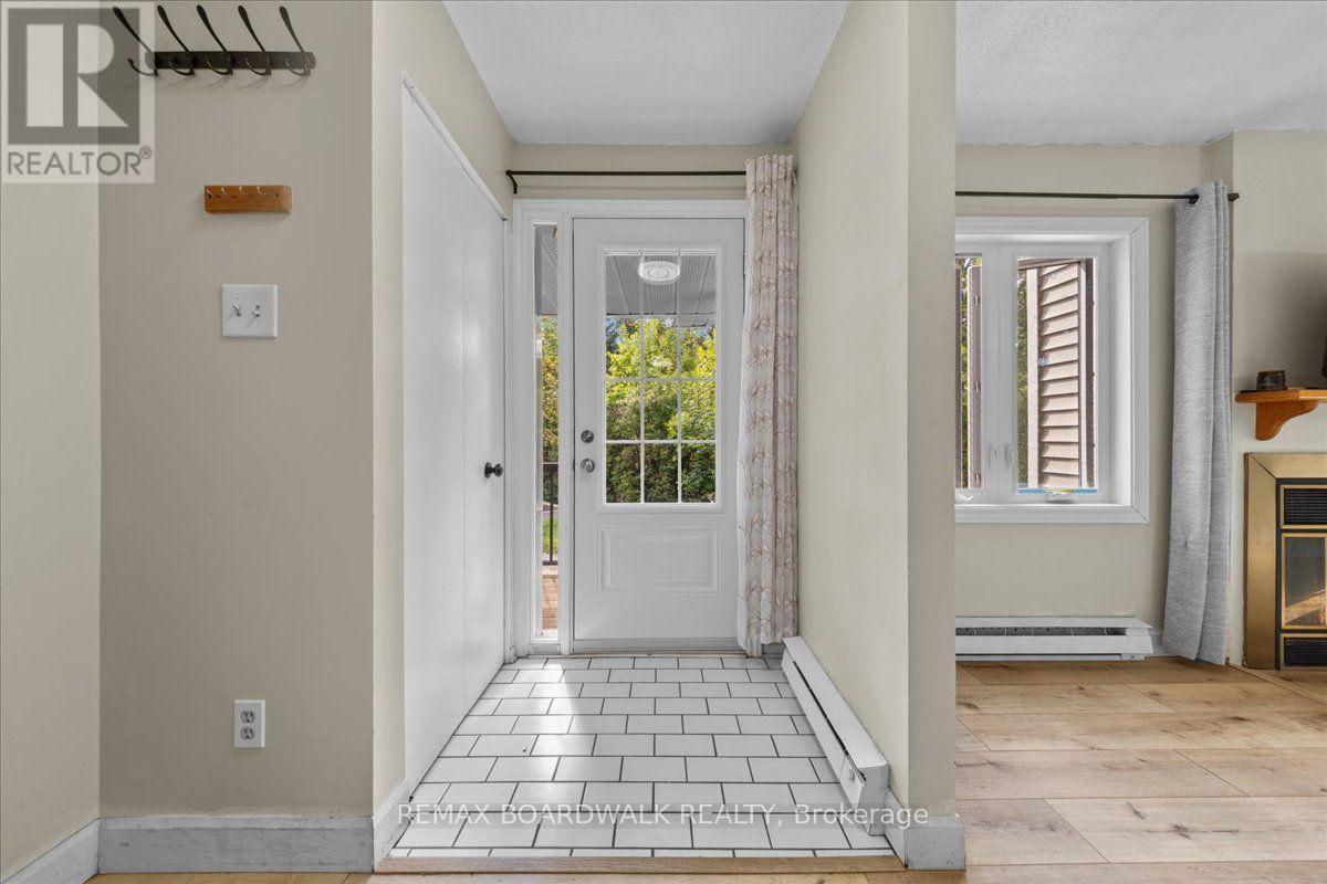 6 - 7 Timberview Way, Ottawa, Ontario K2H 9M5 - Photo 2 - X13810614