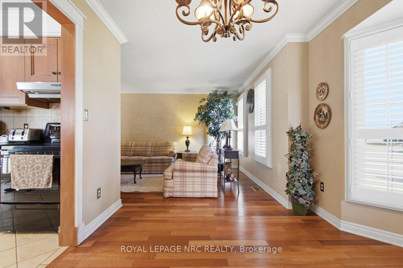 92 Larchwood Circle, Welland (N. Welland), Ontario  L3C 6T3 - Photo 11 - X13810630