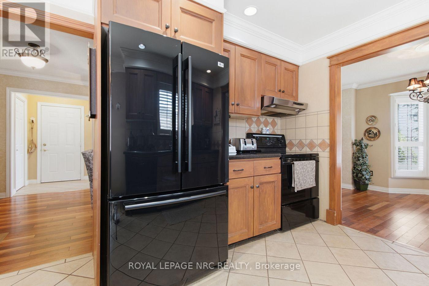 92 Larchwood Circle, Welland (N. Welland), Ontario  L3C 6T3 - Photo 19 - X13810630