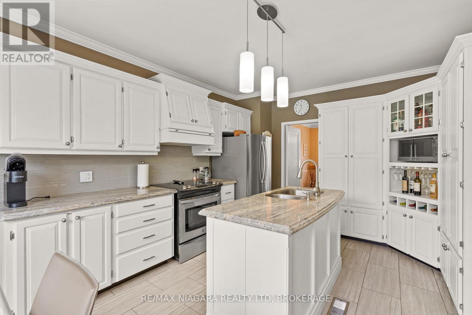 97 Glenridge Avenue, St. Catharines (Old Glenridge), Ontario  L2R 4X4 - Photo 10 - X13810658