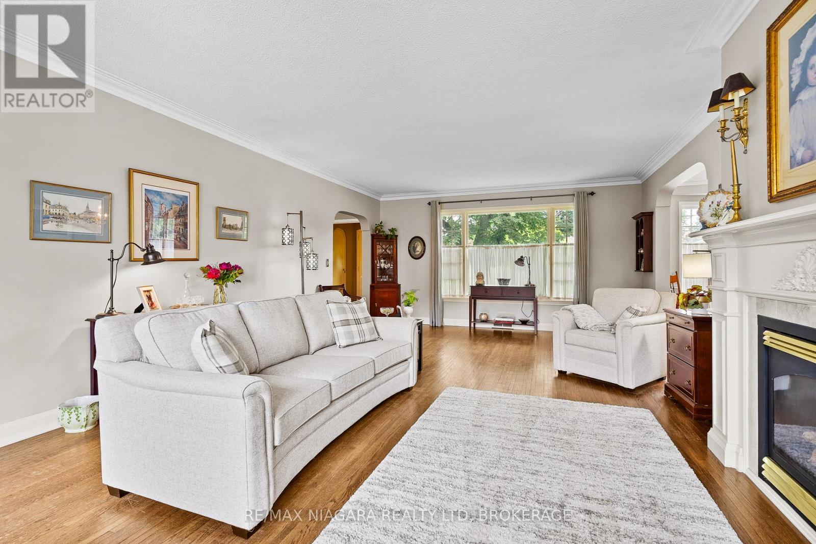 97 Glenridge Avenue, St. Catharines (Old Glenridge), Ontario  L2R 4X4 - Photo 7 - X13810658