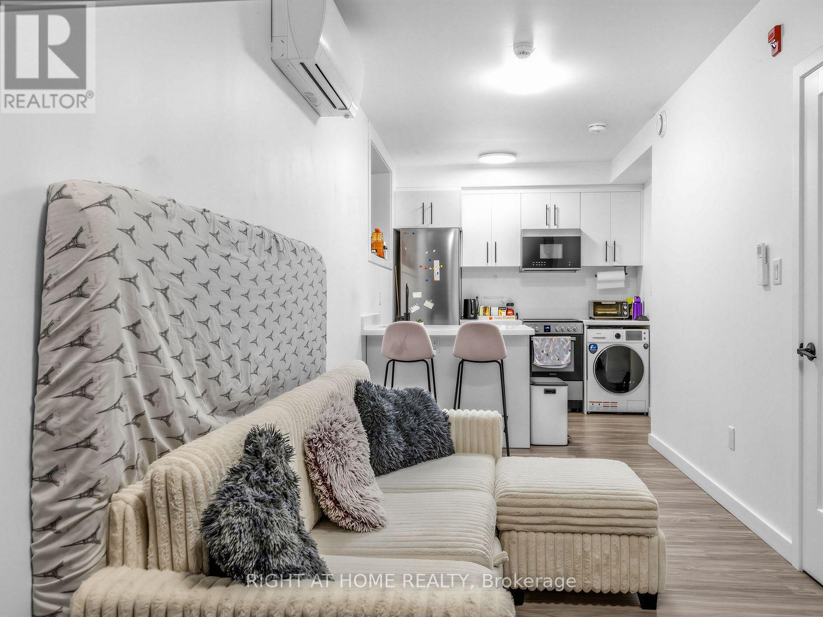 1 - 148 Glenlake Avenue, Toronto, Ontario  M6P 1E7 - Photo 15 - W13758592