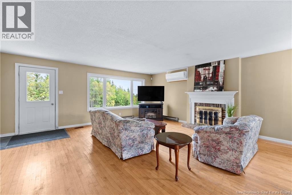 303 La Montain, Memramcook, New Brunswick  E4K 1A3 - Photo 21 - NB148213