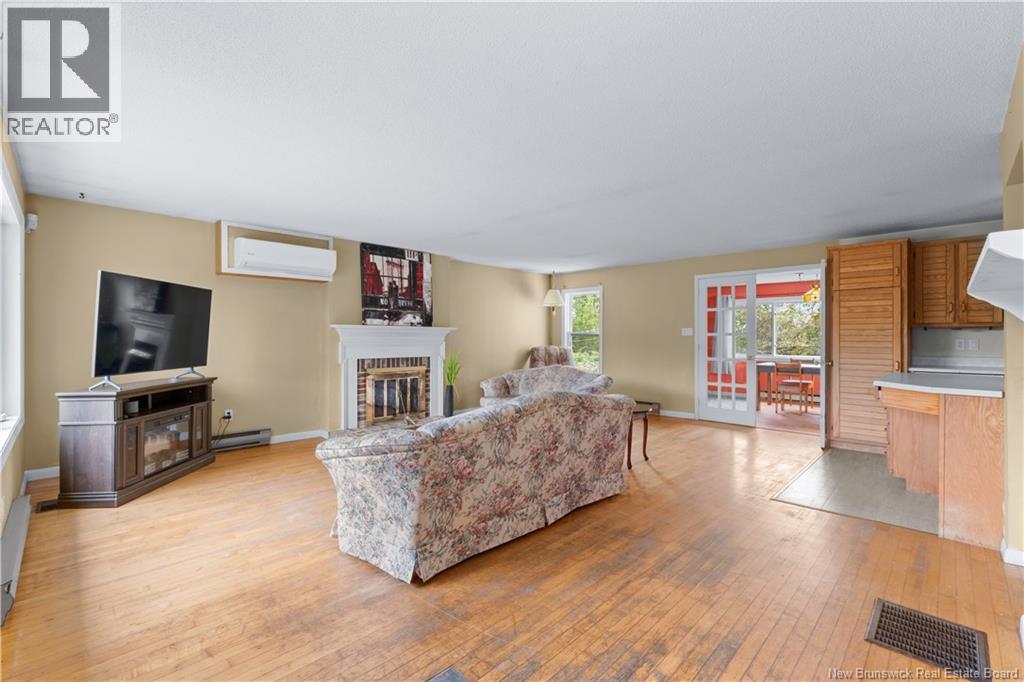 303 La Montain, Memramcook, New Brunswick  E4K 1A3 - Photo 23 - NB148213