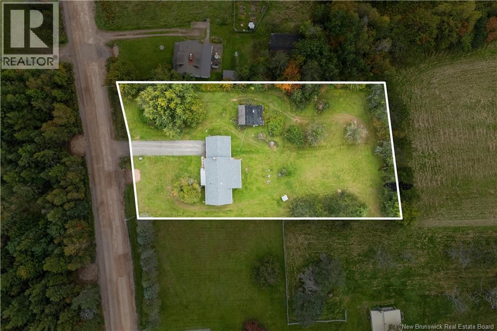 303 La Montain, Memramcook, New Brunswick  E4K 1A3 - Photo 25 - NB148213