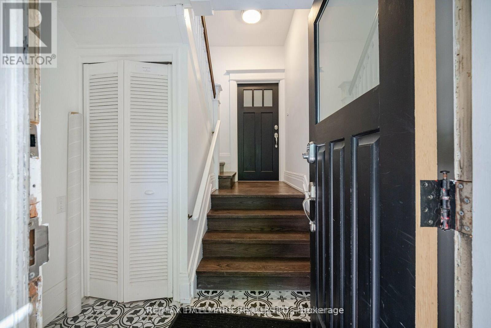 2nd Floor - 193 Heath Street W, Toronto, Ontario  M4V 1V3 - Photo 6 - C13810710