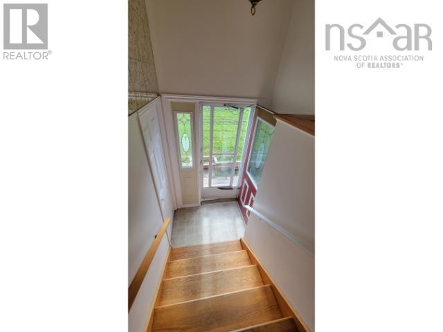 33 Coles Road, Sackville, Nova Scotia  B4C 1T9 - Photo 4 - 202623957