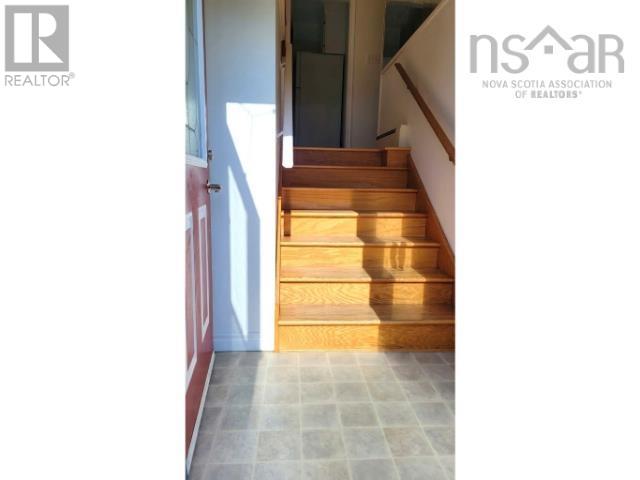 33 Coles Road, Sackville, Nova Scotia  B4C 1T9 - Photo 3 - 202623957