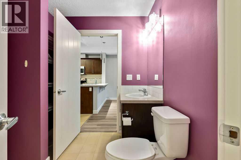 111, 20 Royal Oak Plaza NW, Calgary, Alberta  T3G 0C6 - Photo 16 - A2346383