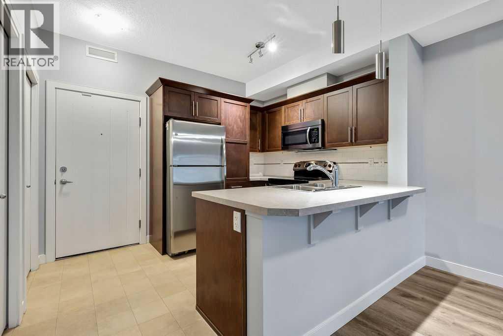 111, 20 Royal Oak Plaza NW, Calgary, Alberta  T3G 0C6 - Photo 3 - A2346383
