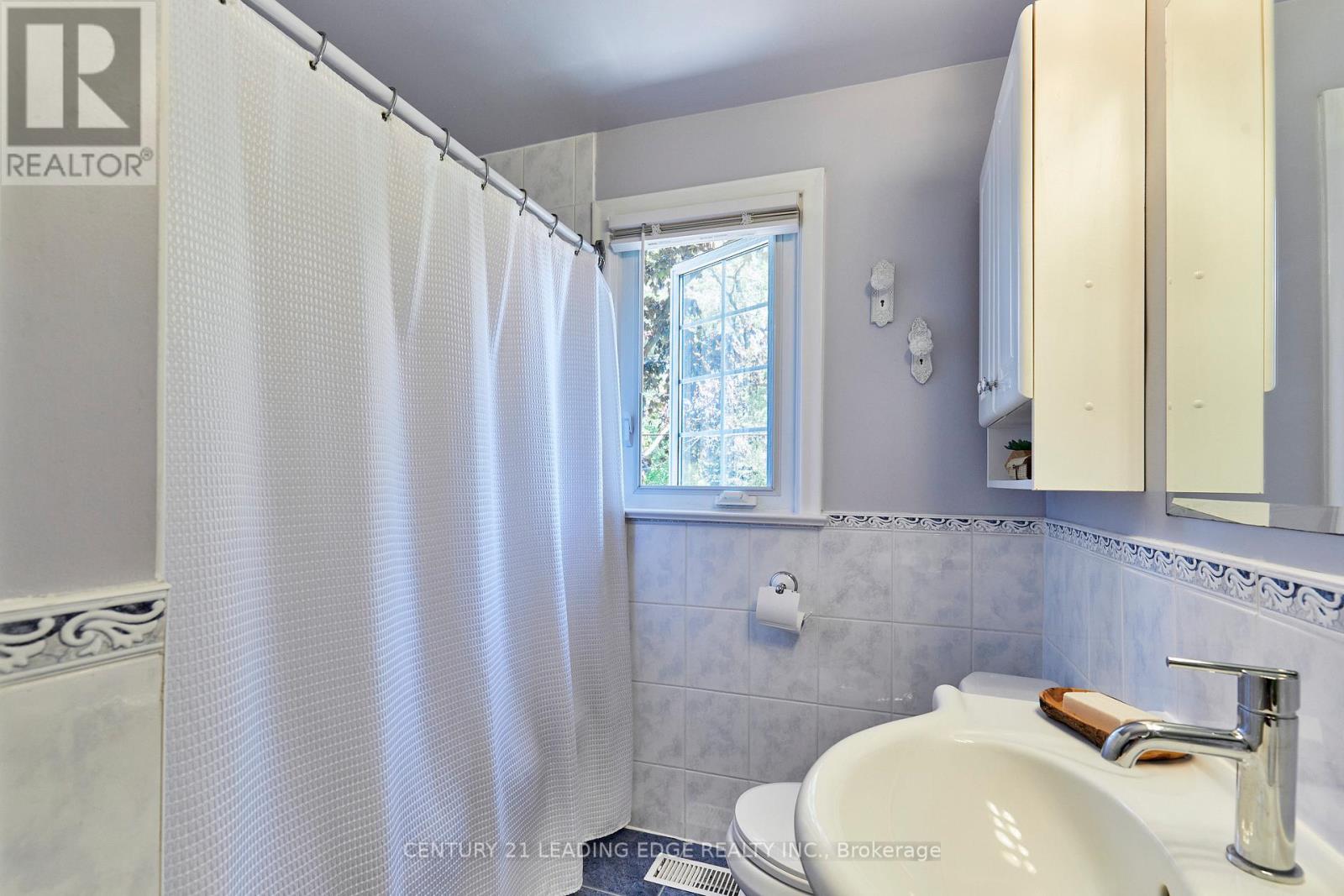 108 Gradwell Drive, Toronto, Ontario  M1M 2N2 - Photo 34 - E13810608