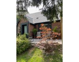 110 LAKESIDE AVENUE, Toronto, Ontario