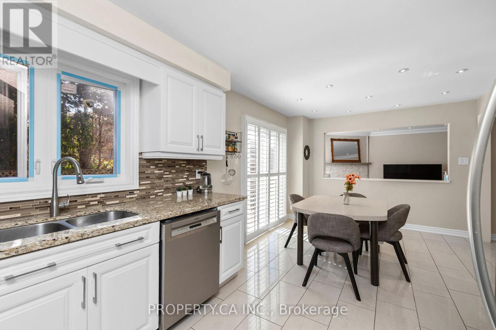 235 Brownridge Drive, Vaughan, Ontario  L4J 7E7 - Photo 8 - N13810722